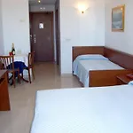 Hotel D'addetta 3*